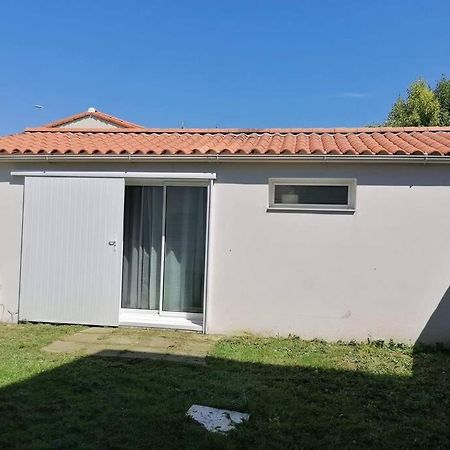 Petit T2 Proche Centre Ville La Roche-sur-Yon Exterior photo